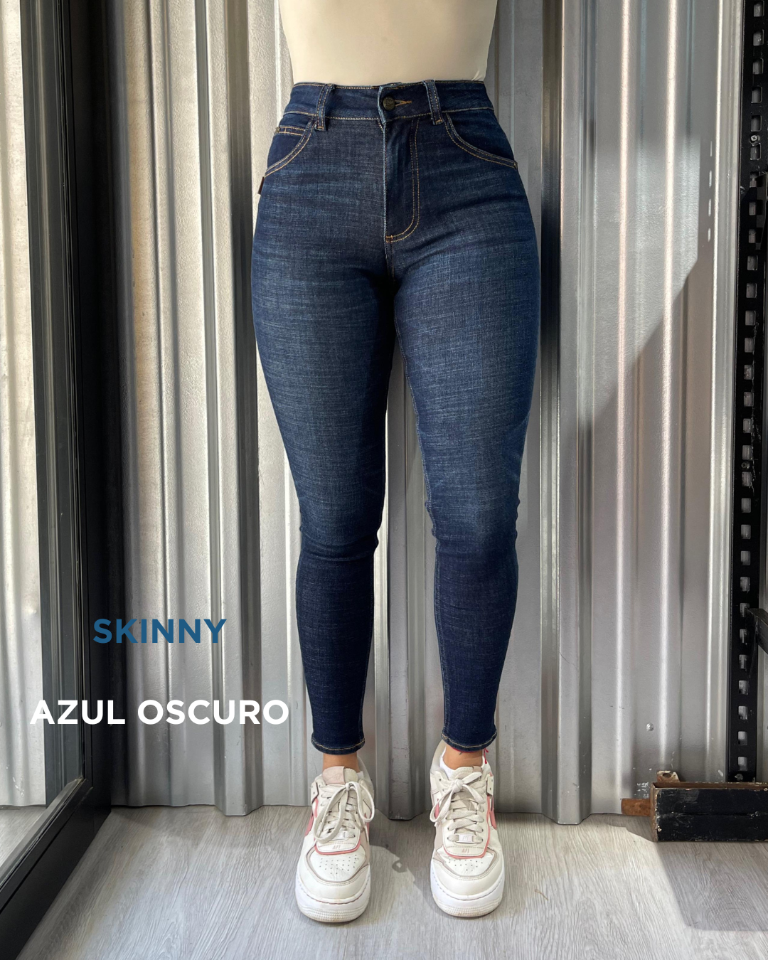 Jean skinny/mom fit strech tiro alto