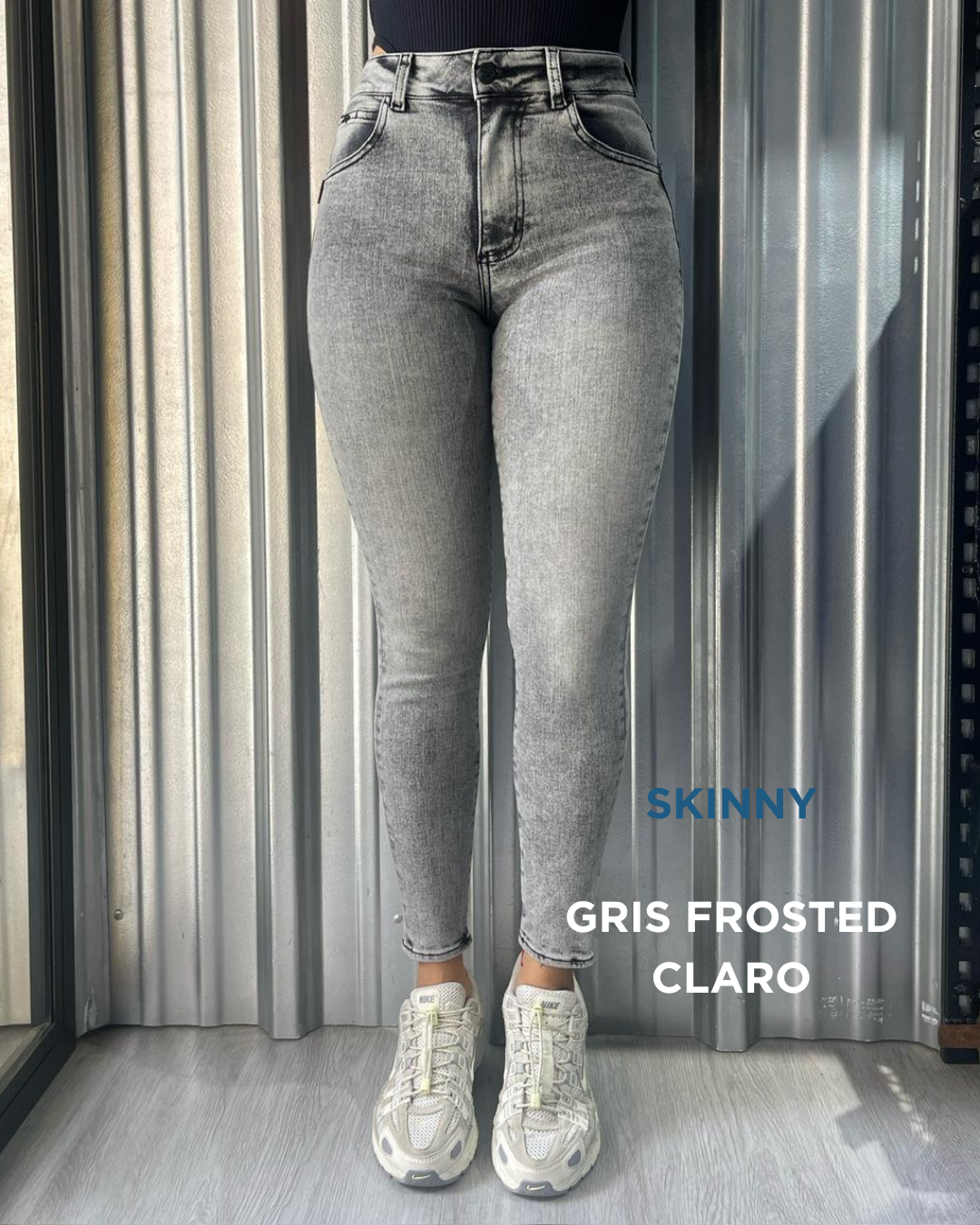 Jean skinny/mom fit strech tiro alto